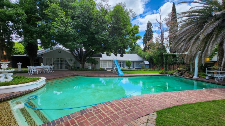 4 Bedroom Property for Sale in Wilgenhof Free State